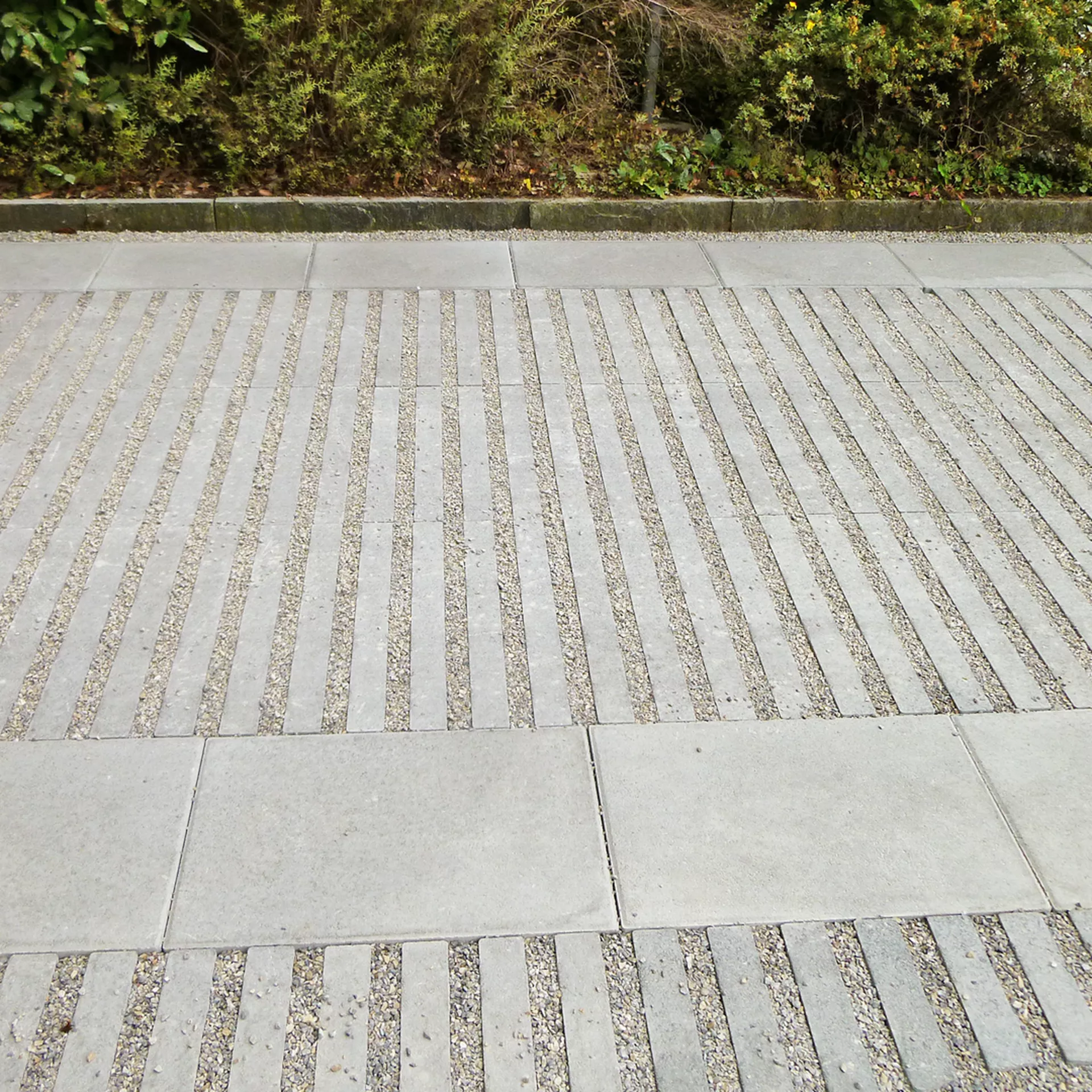 Schrittplatten mit Nocken