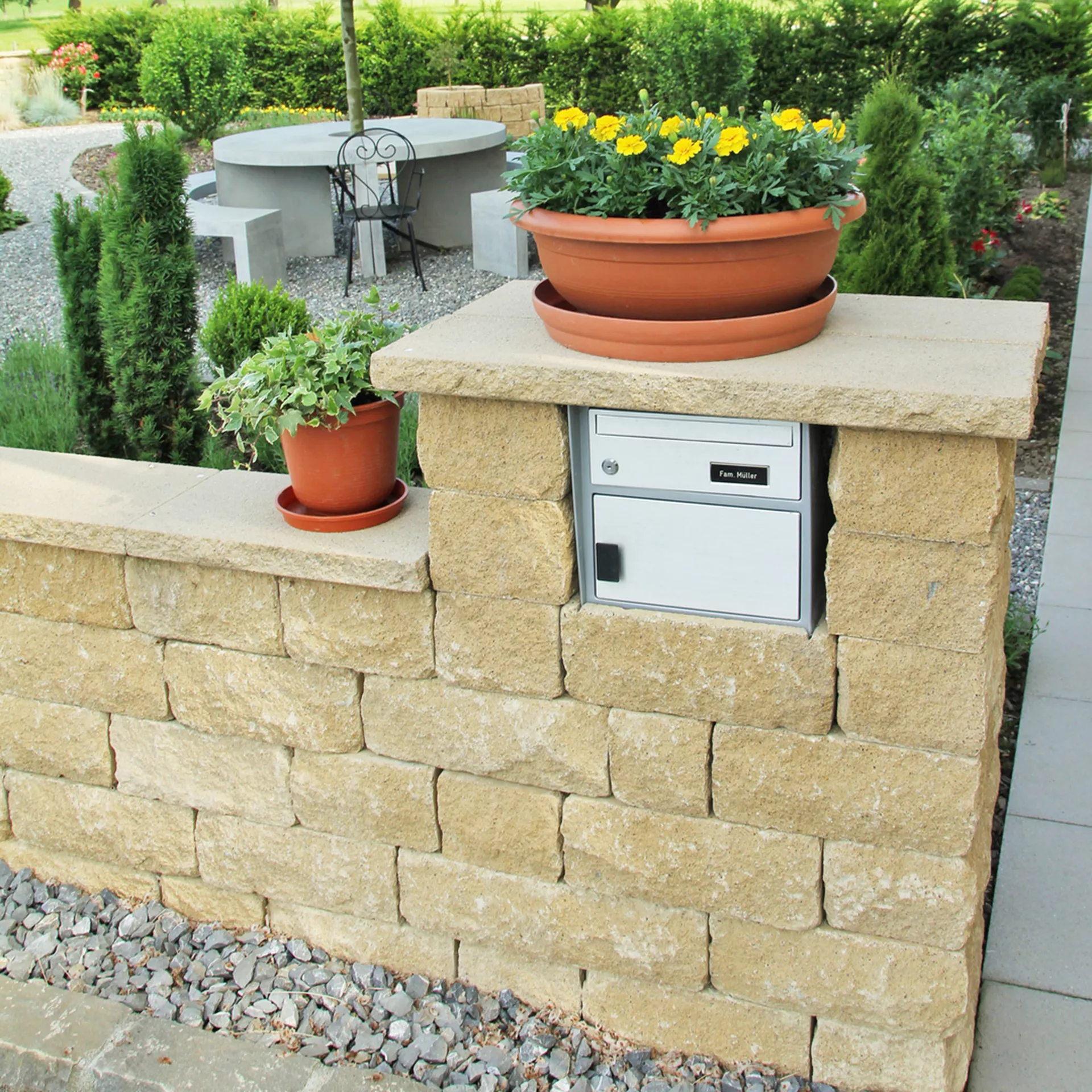 SANTURO<sup>®</sup> Mauer- und Pfeilerabdeckungen