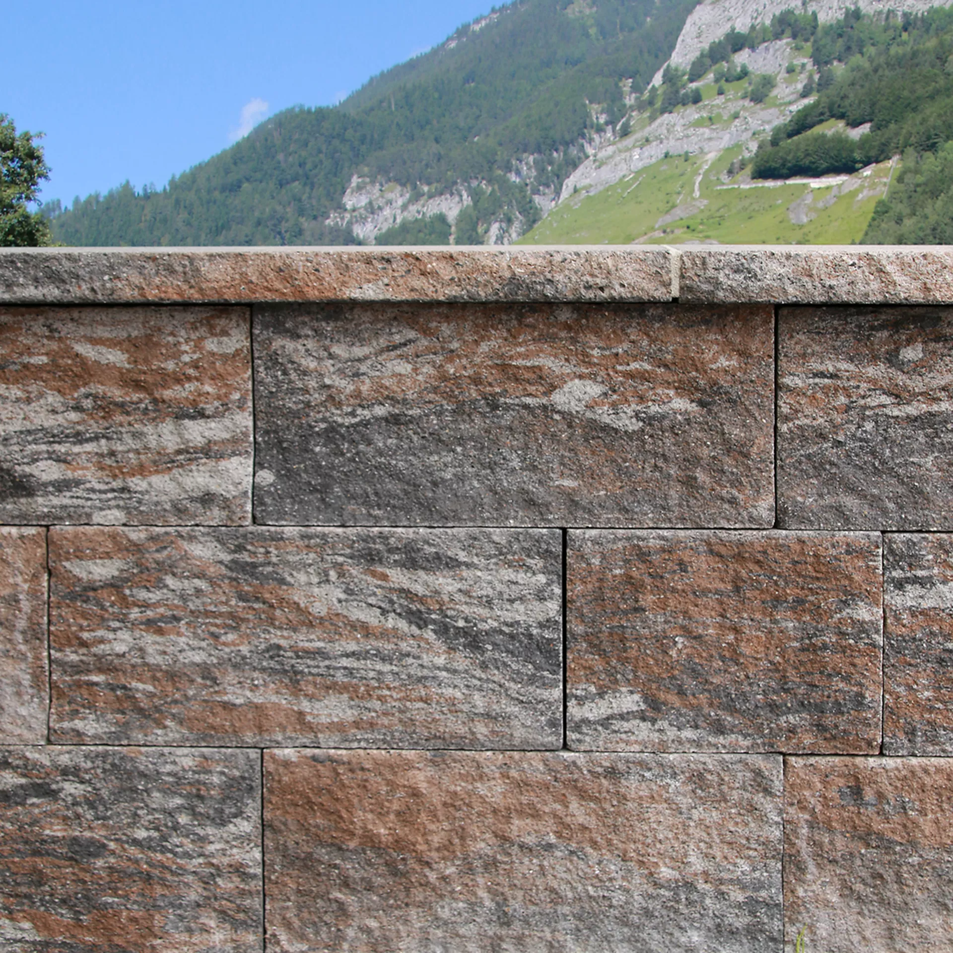 SANTURO<sup>®</sup> Spaltstein-Landhausmauer