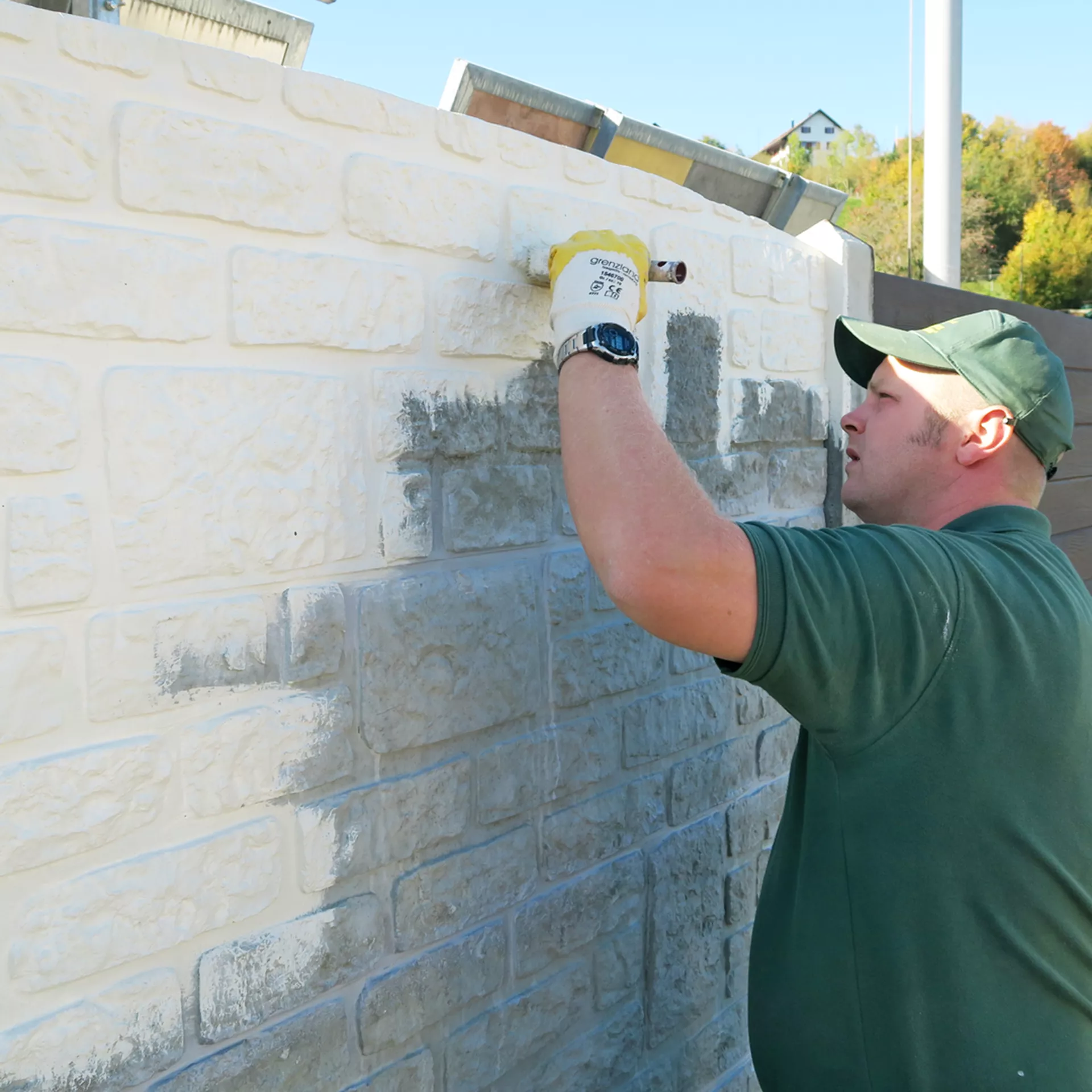 Accessoires pour clôtures en béton