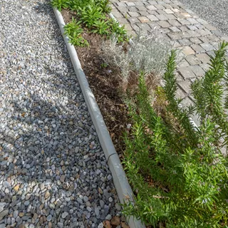 Bordurettes de jardin coulé