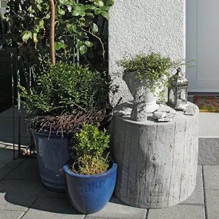 LENIA Hocker mit Holzstruktur