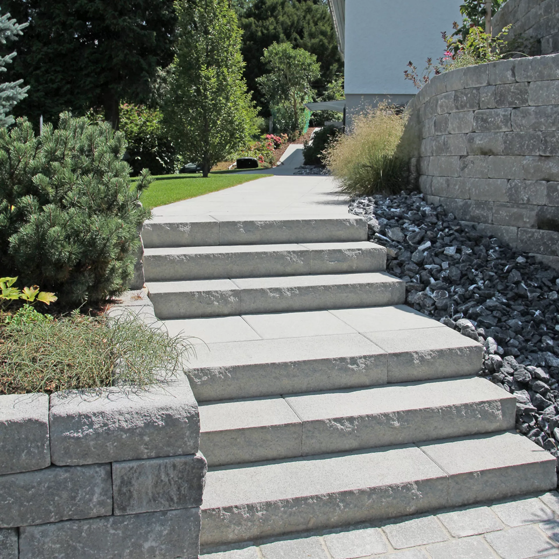 SANTURO<sup>®</sup> Blockstufen gefast gestrahlt