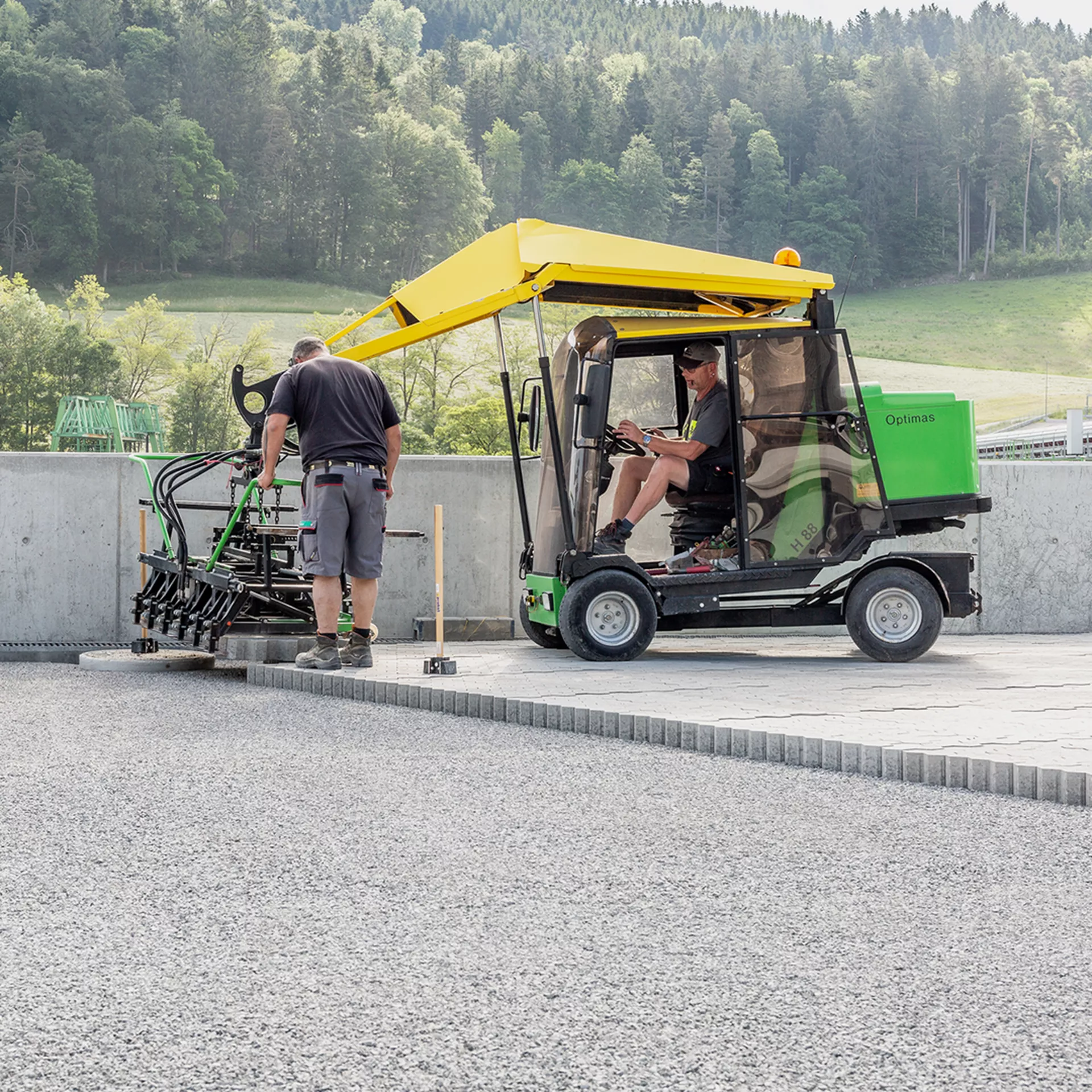 Verlegemaschinen für Verbund- und Pflastersteine